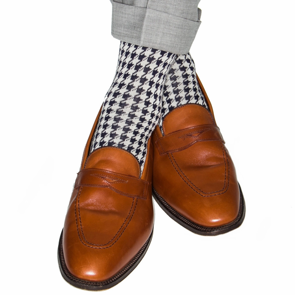 Classic Navy and Cream Large Houndstooth with Red Tipping Cotton Sock Linked Toe OTC