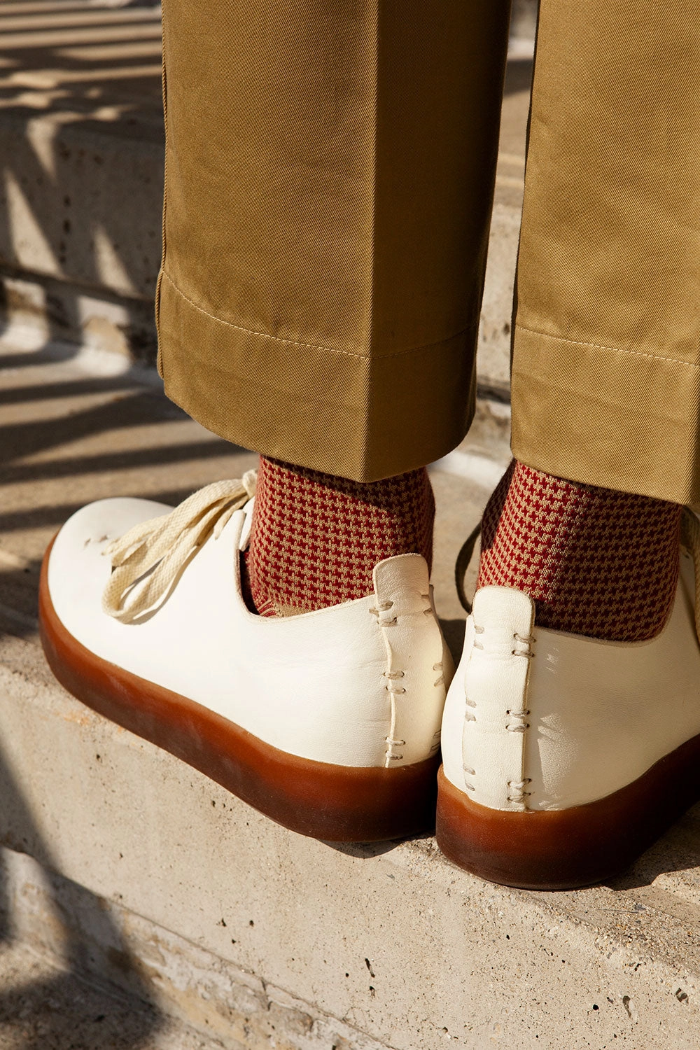Men's Houndstooth Socks - Beige & Red