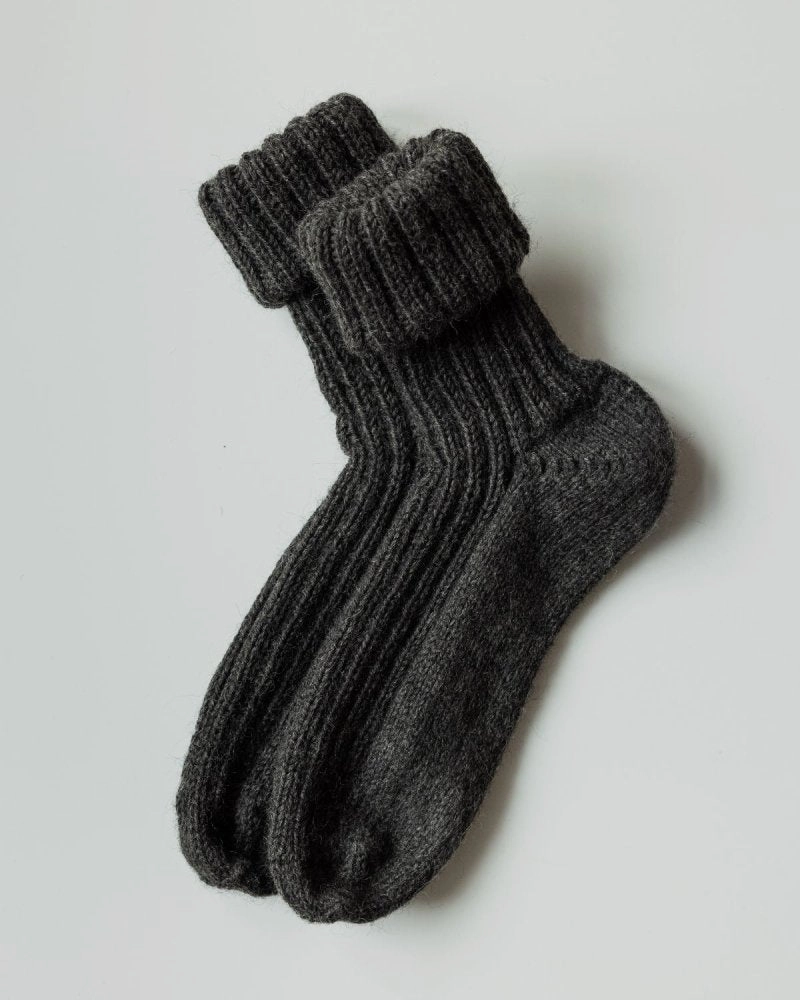 Rib Socks: Seal Salt Wool